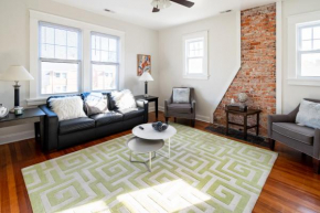 Contemporary 3-Bedroom Home with Balcony in RVA